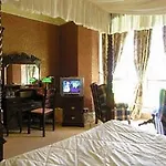 Hotel Ballinalacken Castle