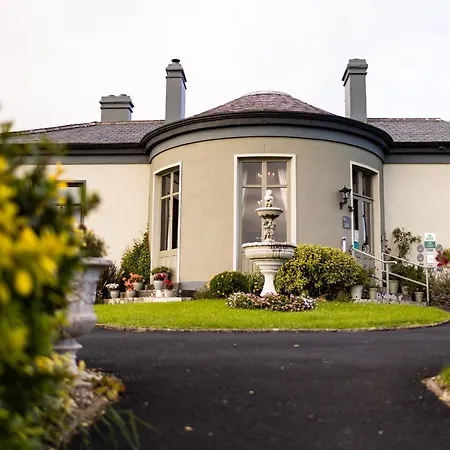 Hotel Ballinalacken Castle