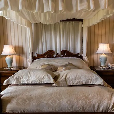Hotel Ballinalacken Castle