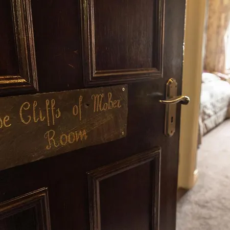 Szálloda Ballinalacken Castle Doolin