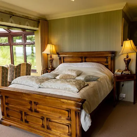 Ballinalacken Castle