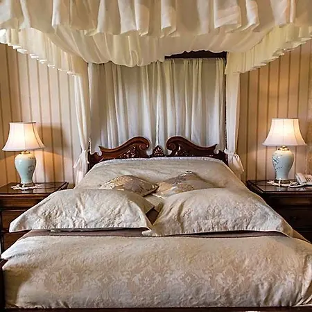 Hotel Ballinalacken Castle