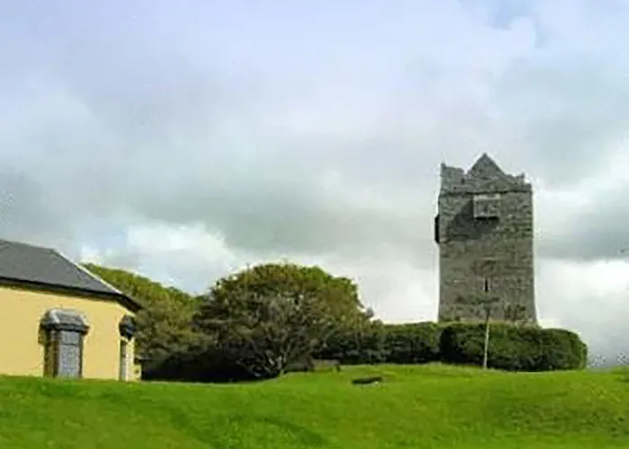 Ballinalacken Castle Otel