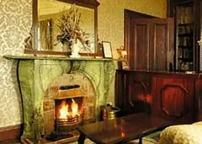 Ballinalacken Castle Otel