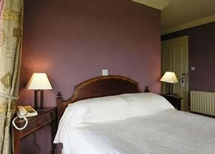 Ballinalacken Castle 4*